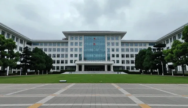 在内容策划中如何提升直播运营托管效率