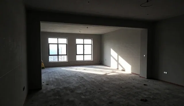 苏州建站：自建与外包两种做法的优劣比较