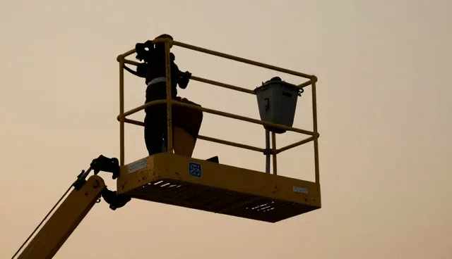 高空作业平台在建筑施工中的多样化应用场景分析