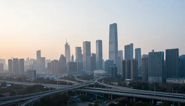 网络技术咨询在公众号运营中的两种适配策略比较