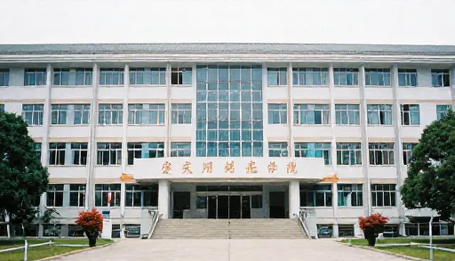 技术转让场景中应用场景选择的对比权衡