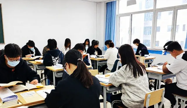 教学创新中团队构建与管理的实践策略