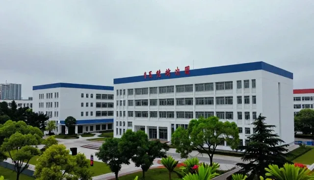 仓储管理服务选型时应关注哪些核心要素？