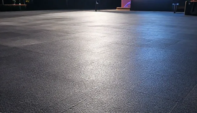 网站选型对日常维护成本的影响