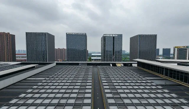 个性化网站定制：企业名录查询与行业资讯整合的创新路径