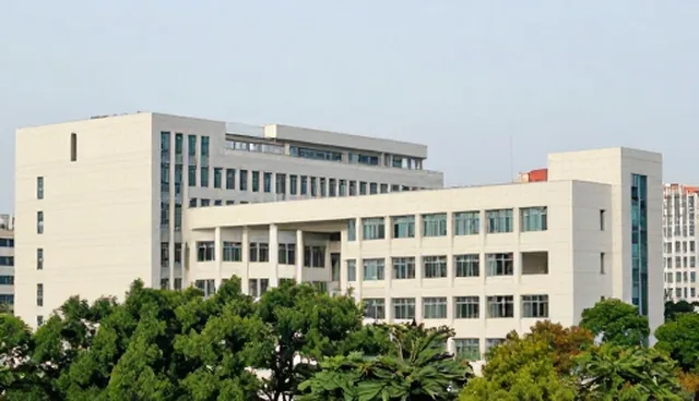 系统部署中适用条件的对比与实际取舍