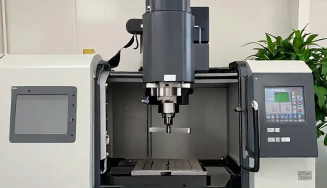 数控铣床选型与使用中的维修成本优化建议