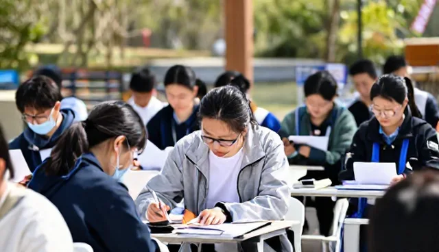 教学实践中的课程研发：性能与适用条件的多维度解析