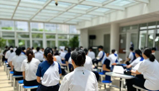 门诊服务在健康检查中的康复指导实践