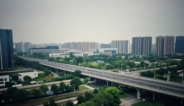 如何选择企业名录查询方式：性能与适用条件对比