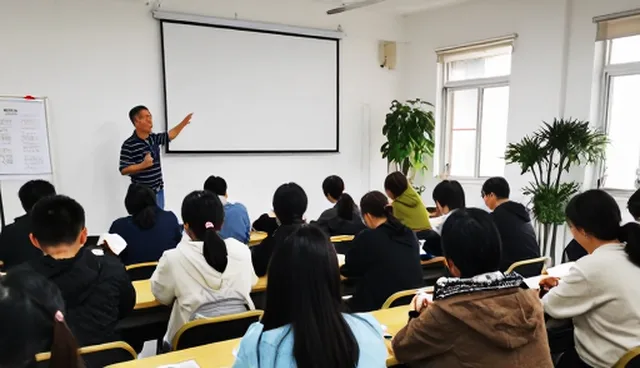 技术成果转化中的性能优化与适用场景分析