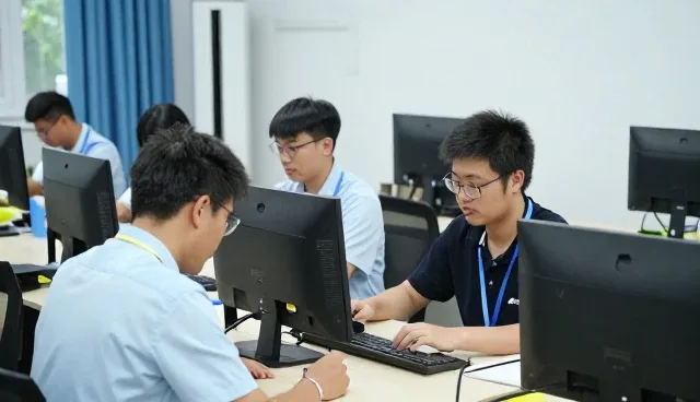 运维系统性能优化与行业适配的实践分析